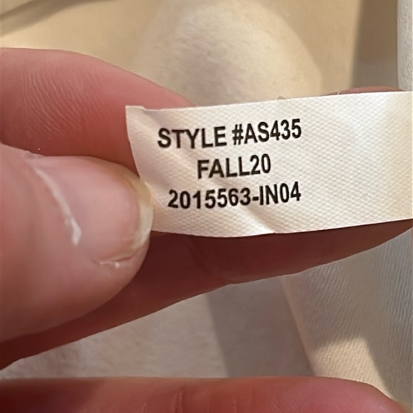 NEW J. Crew Ivory Ruffle Blouse size XS V-Neck Gathered Cuff Office - Picture 16 of 16